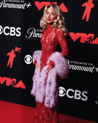 Imagem recente de sabrinacarpenter