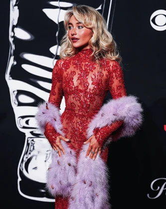 Imagem recente de sabrinacarpenter