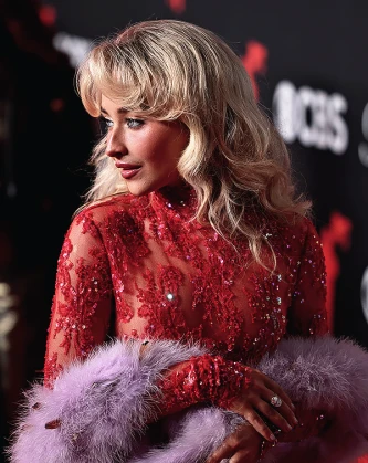 Imagem recente de sabrinacarpenter