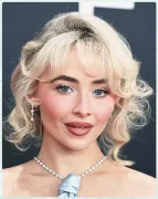 Imagem recente de sabrinacarpenter