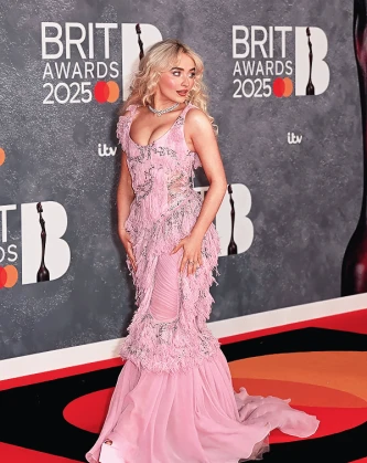 Imagem recente de sabrinacarpenter