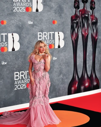 Imagem recente de sabrinacarpenter