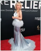 Imagem recente de sabrinacarpenter