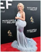 Imagem recente de sabrinacarpenter