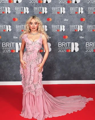 Imagem recente de sabrinacarpenter