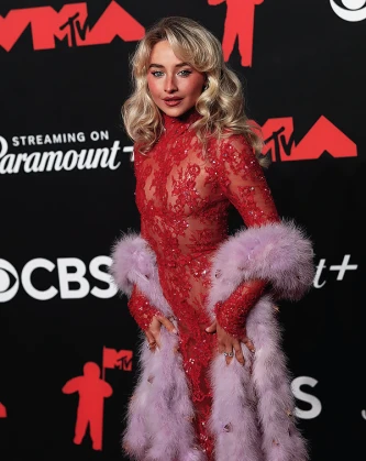 Imagem recente de sabrinacarpenter