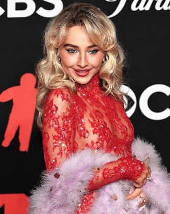 Imagem recente de sabrinacarpenter