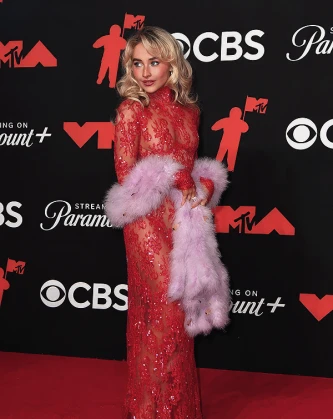 Imagem recente de sabrinacarpenter