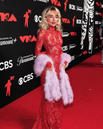 Imagem recente de sabrinacarpenter