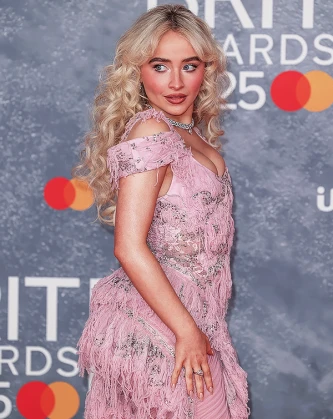 Imagem recente de sabrinacarpenter