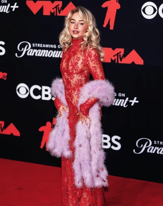 Imagem recente de sabrinacarpenter