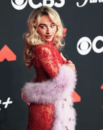 Imagem recente de sabrinacarpenter