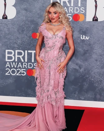 Imagem recente de sabrinacarpenter