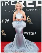 Imagem recente de sabrinacarpenter