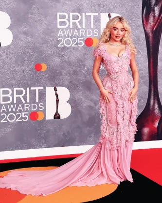 Imagem recente de sabrinacarpenter