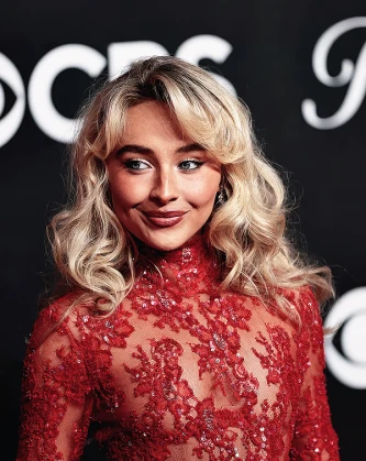 Imagem recente de sabrinacarpenter