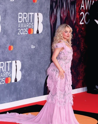 Imagem recente de sabrinacarpenter