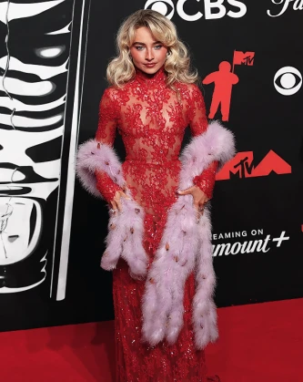 Imagem recente de sabrinacarpenter