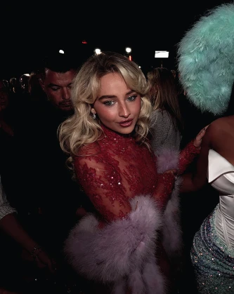 Imagem recente de sabrinacarpenter