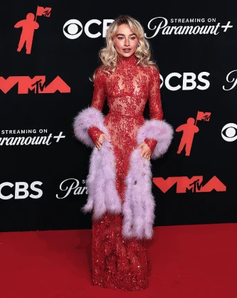 Imagem recente de sabrinacarpenter