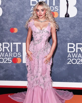 Imagem recente de sabrinacarpenter