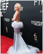 Imagem recente de sabrinacarpenter