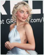 Imagem recente de sabrinacarpenter