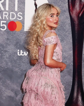 Imagem recente de sabrinacarpenter