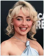 Imagem recente de sabrinacarpenter