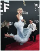 Imagem recente de sabrinacarpenter