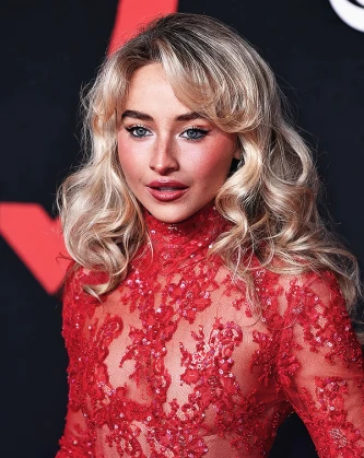 Imagem recente de sabrinacarpenter