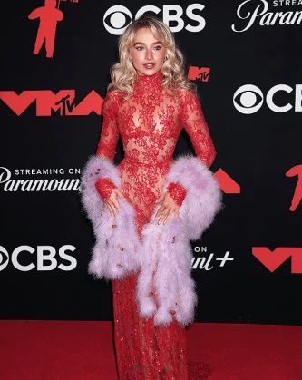 Imagem recente de sabrinacarpenter