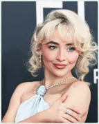 Imagem recente de sabrinacarpenter