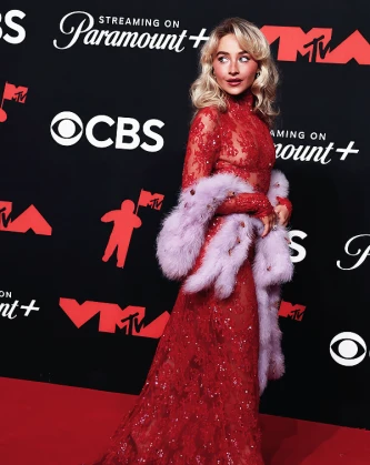 Imagem recente de sabrinacarpenter