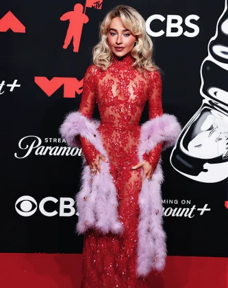 Imagem recente de sabrinacarpenter