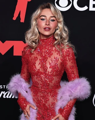 Imagem recente de sabrinacarpenter