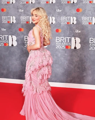 Imagem recente de sabrinacarpenter