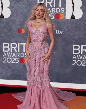 Imagem recente de sabrinacarpenter