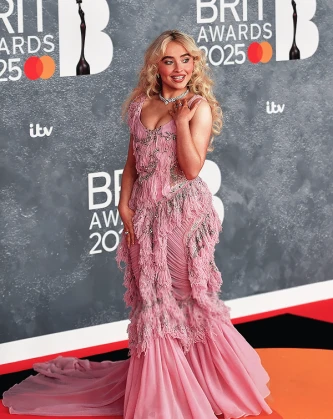 Imagem recente de sabrinacarpenter