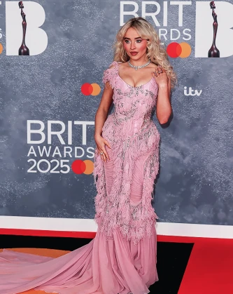 Imagem recente de sabrinacarpenter