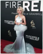 Imagem recente de sabrinacarpenter