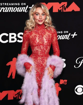 Imagem recente de sabrinacarpenter