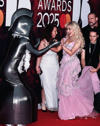 Imagem recente de sabrinacarpenter