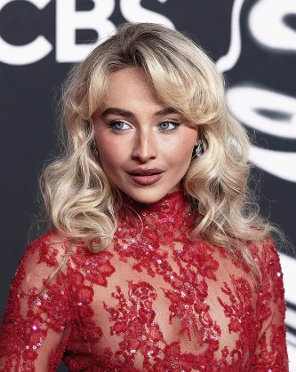 Imagem recente de sabrinacarpenter