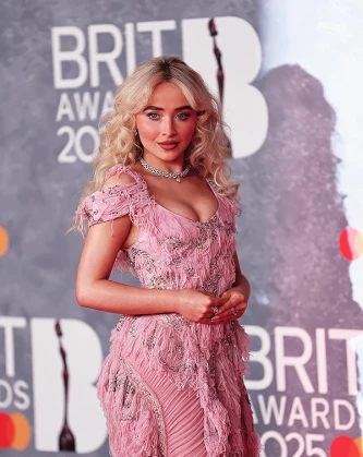 Imagem recente de sabrinacarpenter