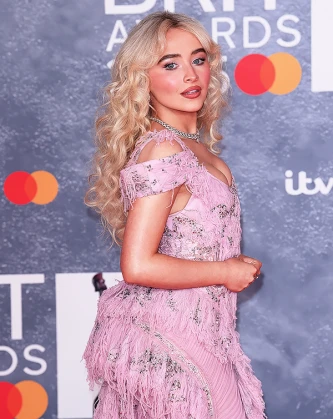 Imagem recente de sabrinacarpenter