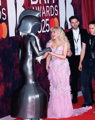 Imagem recente de sabrinacarpenter