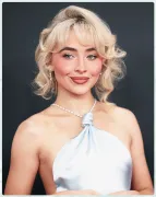 Imagem recente de sabrinacarpenter