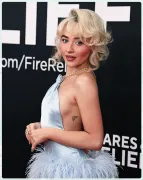 Imagem recente de sabrinacarpenter