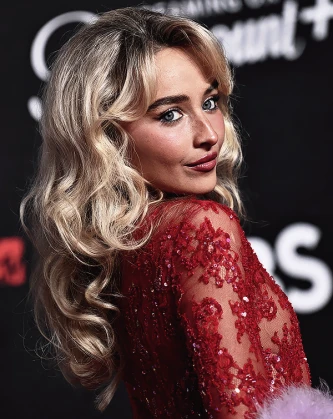 Imagem recente de sabrinacarpenter